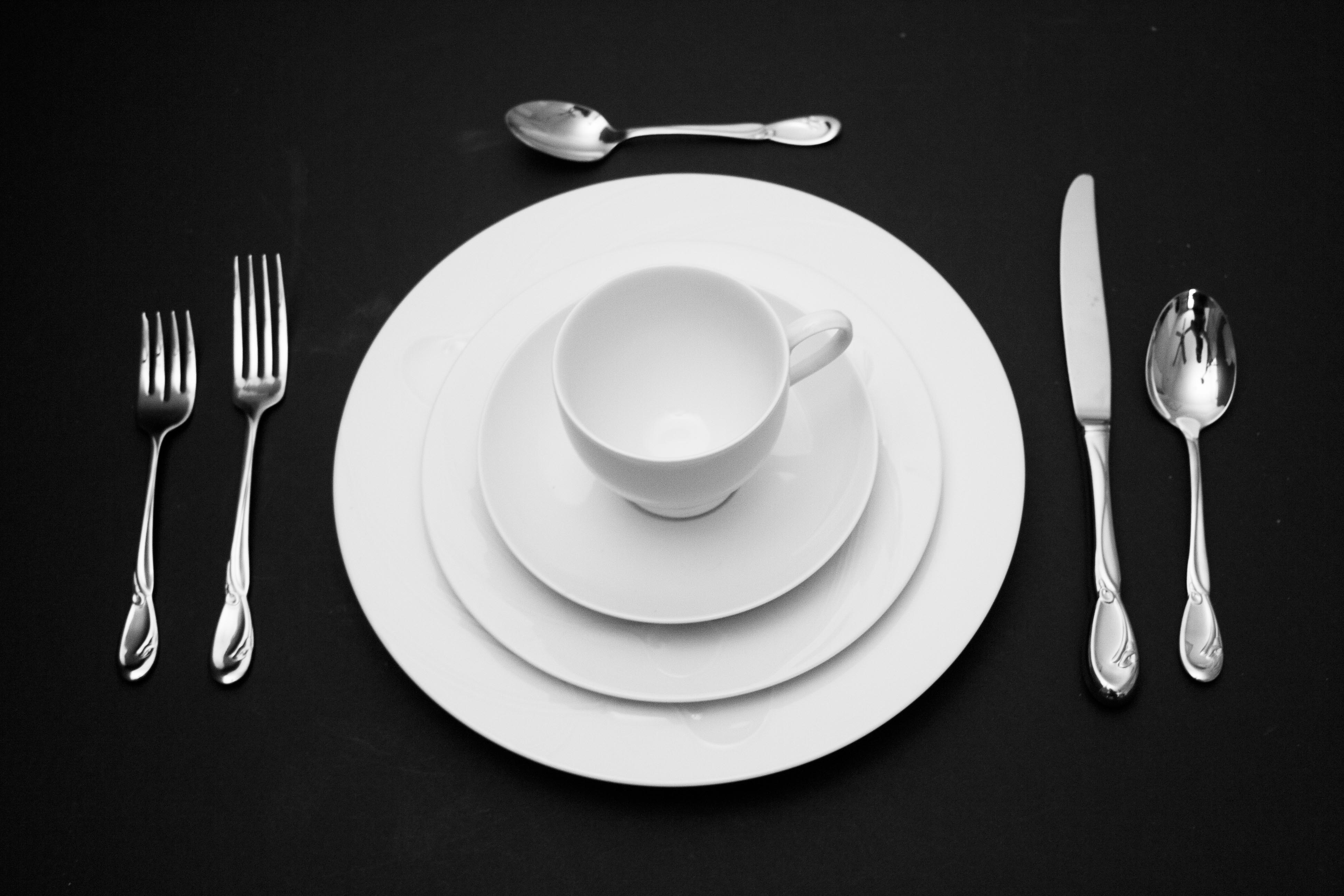 Mikasa Calla Lily China and Oneida Flatware