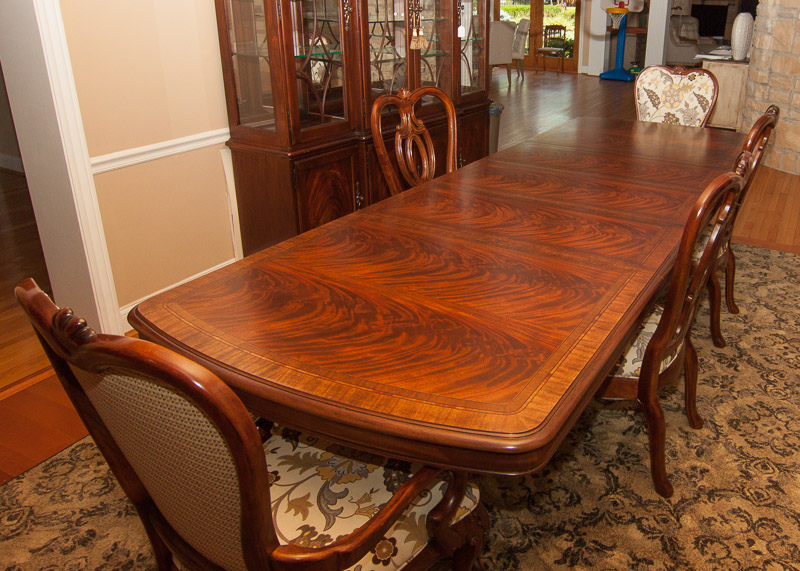 Thomasville Kent Park Dining Room Set