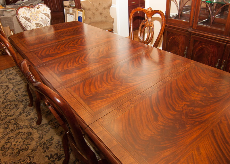 Thomasville Kent Park Dining Room Set