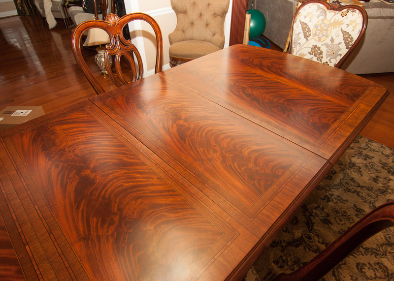 Thomasville Kent Park Dining Room Set