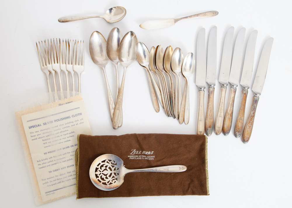 Oneida Community "Grosvenor" Silver Plate Flatware