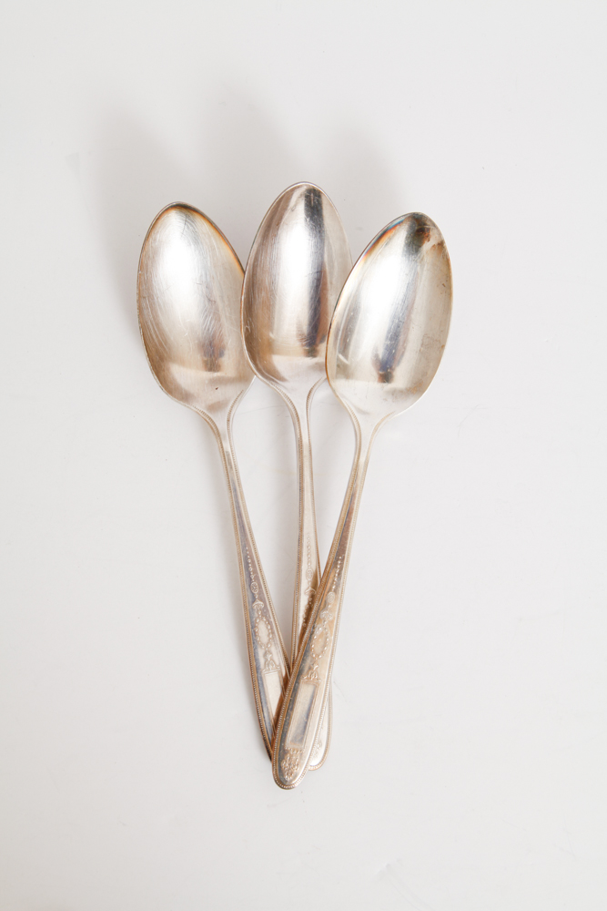 Oneida Community "Grosvenor" Silver Plate Flatware