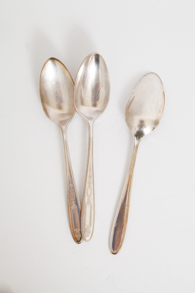 Oneida Community "Grosvenor" Silver Plate Flatware