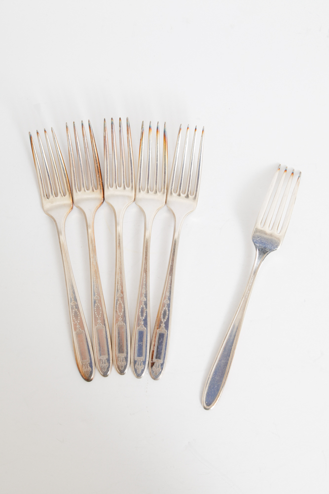 Oneida Community "Grosvenor" Silver Plate Flatware