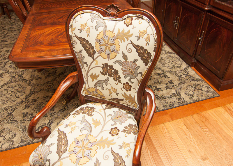 Thomasville Kent Park Dining Room Set