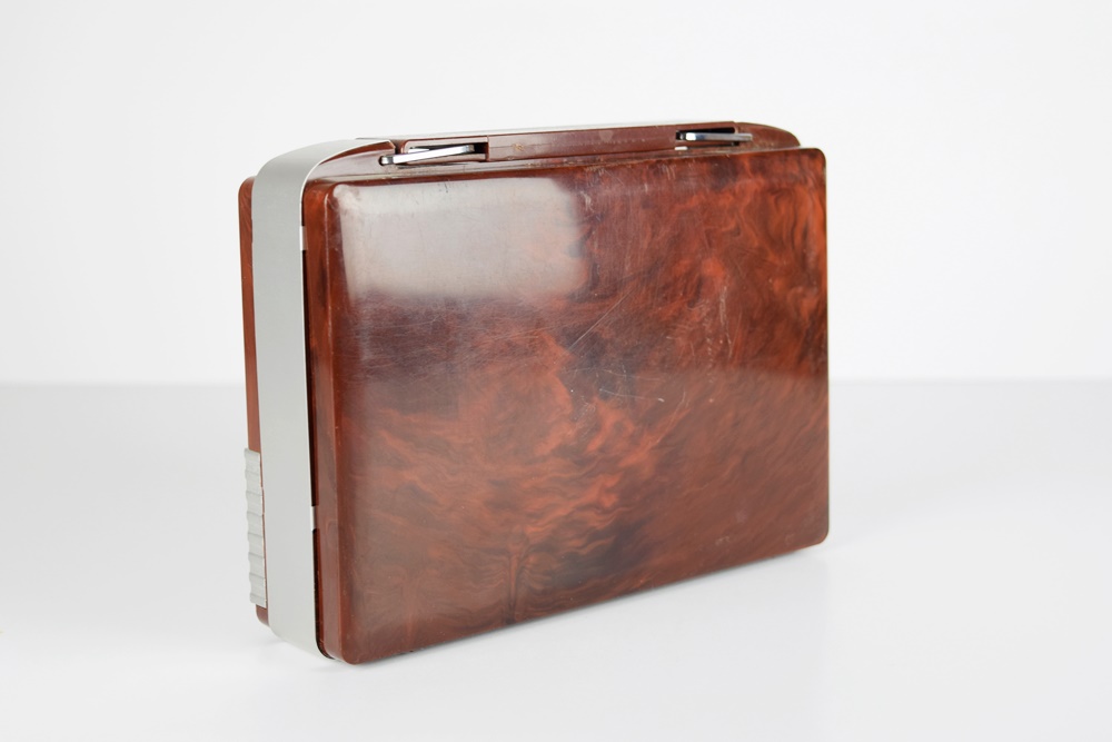 Vintage 1950 RCA Victor Portable Radio in Brown Bakelite Case