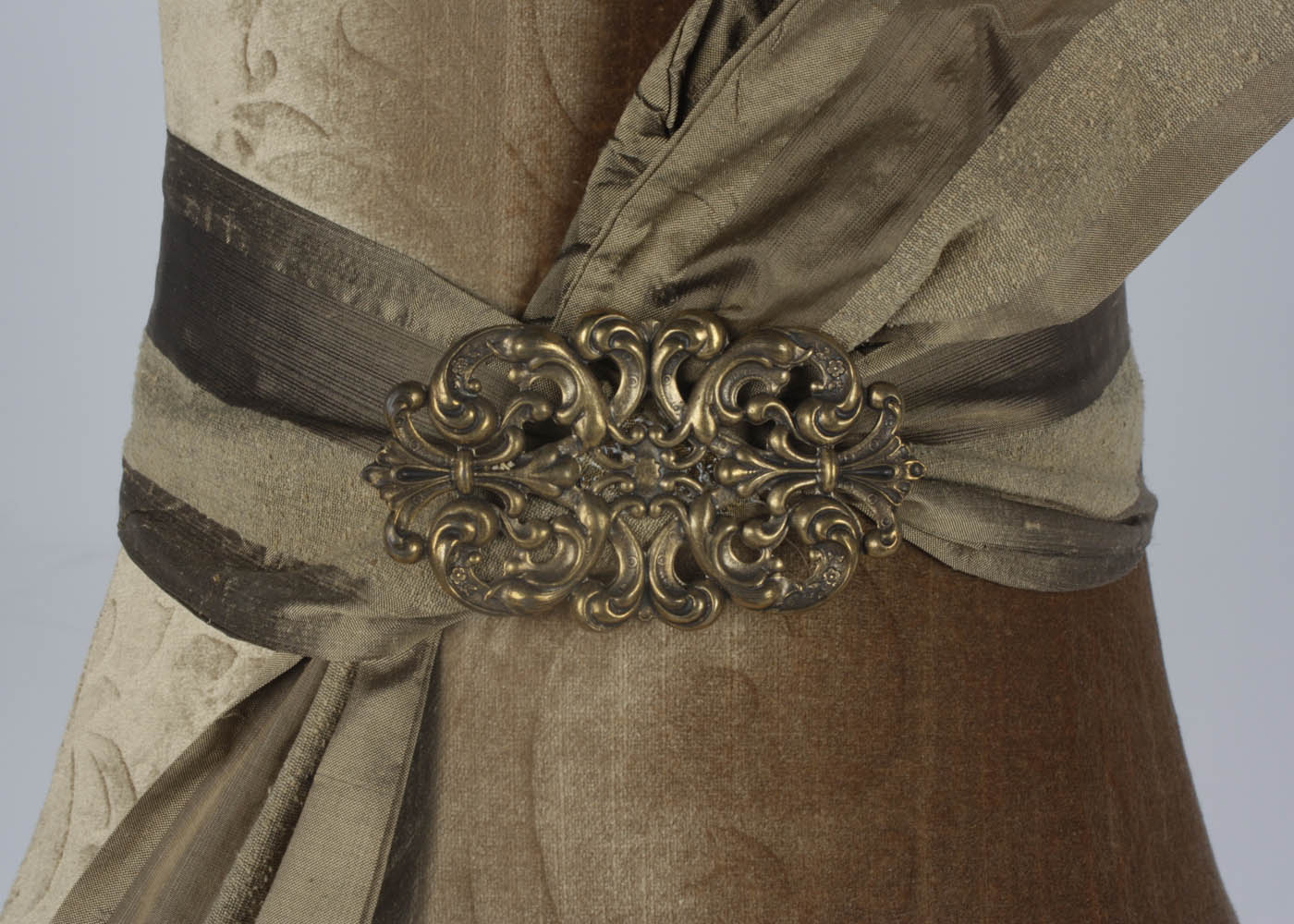 Modern Open Frame Table Lamp With Velvet Hat Shade.