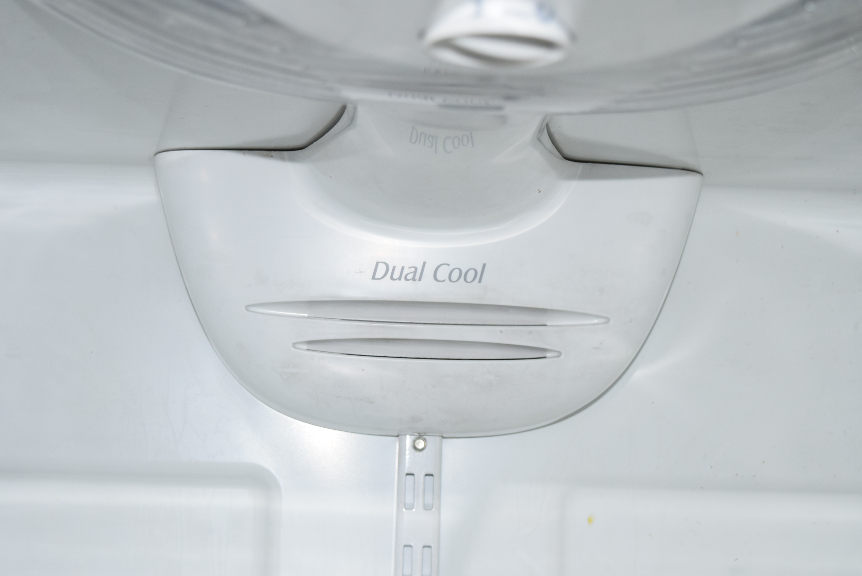 Maytag Performa 19 cu ft Refrigerator With Bottom Freezer