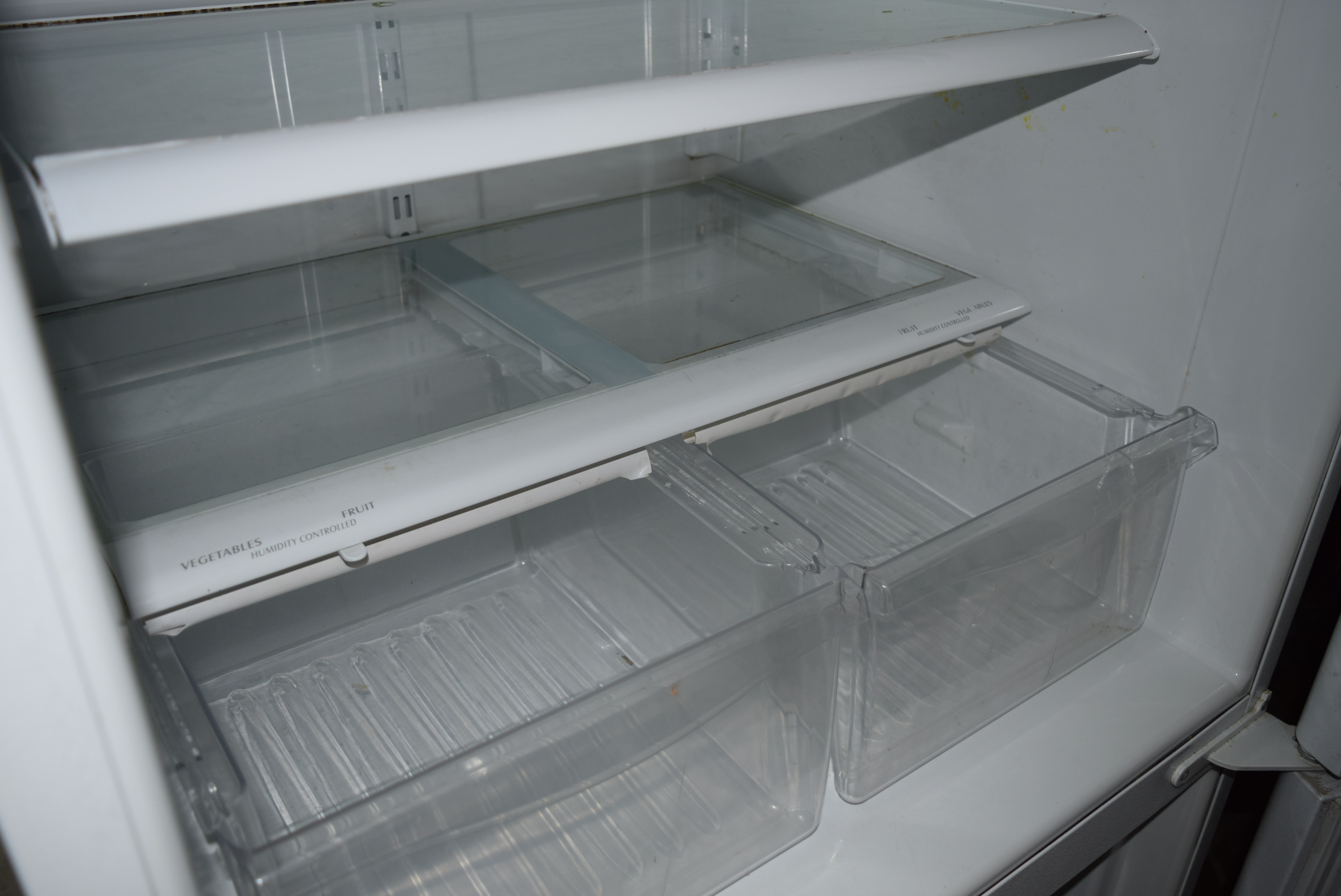 Maytag Performa 19 cu ft Refrigerator With Bottom Freezer