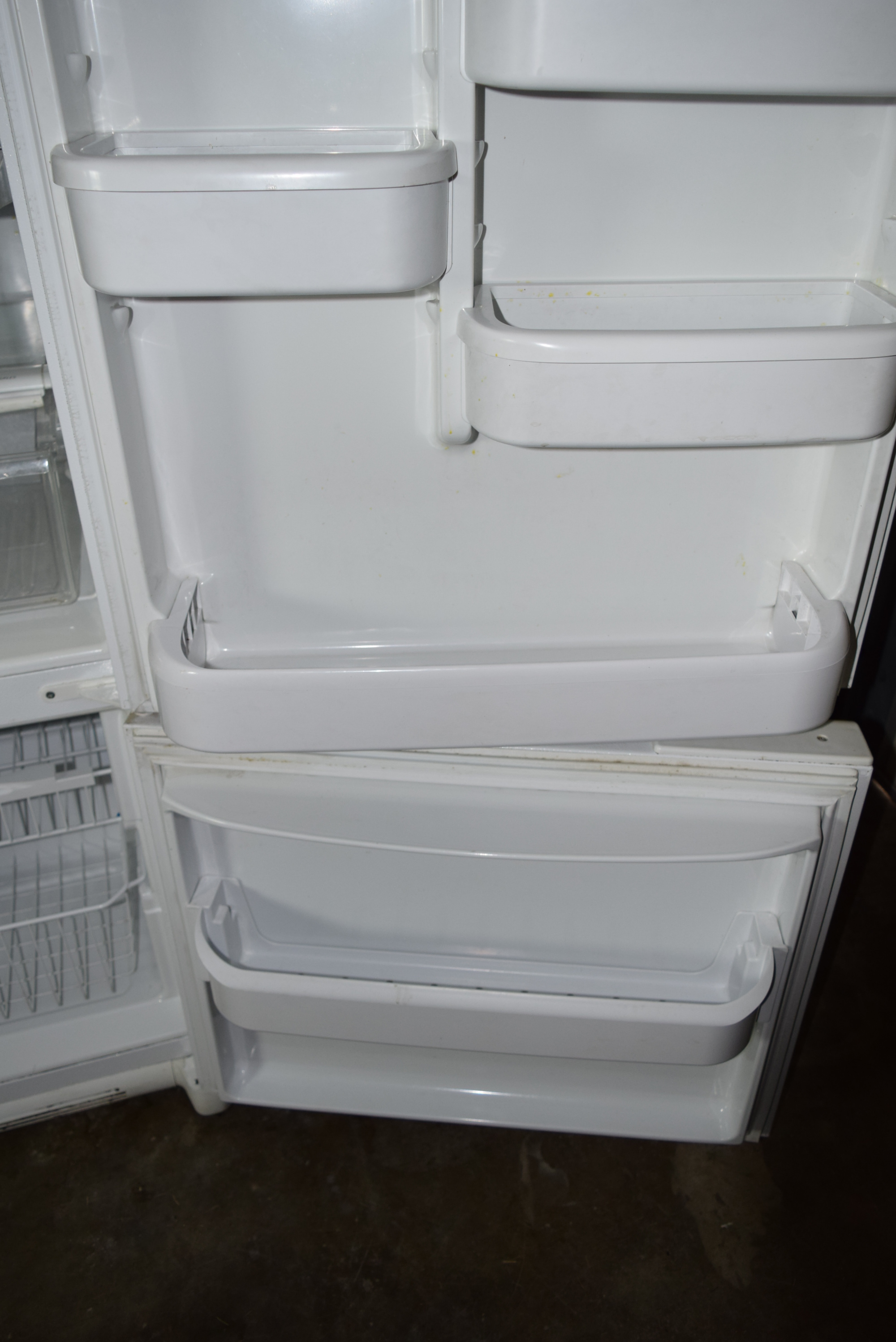 Maytag Performa 19 cu ft Refrigerator With Bottom Freezer