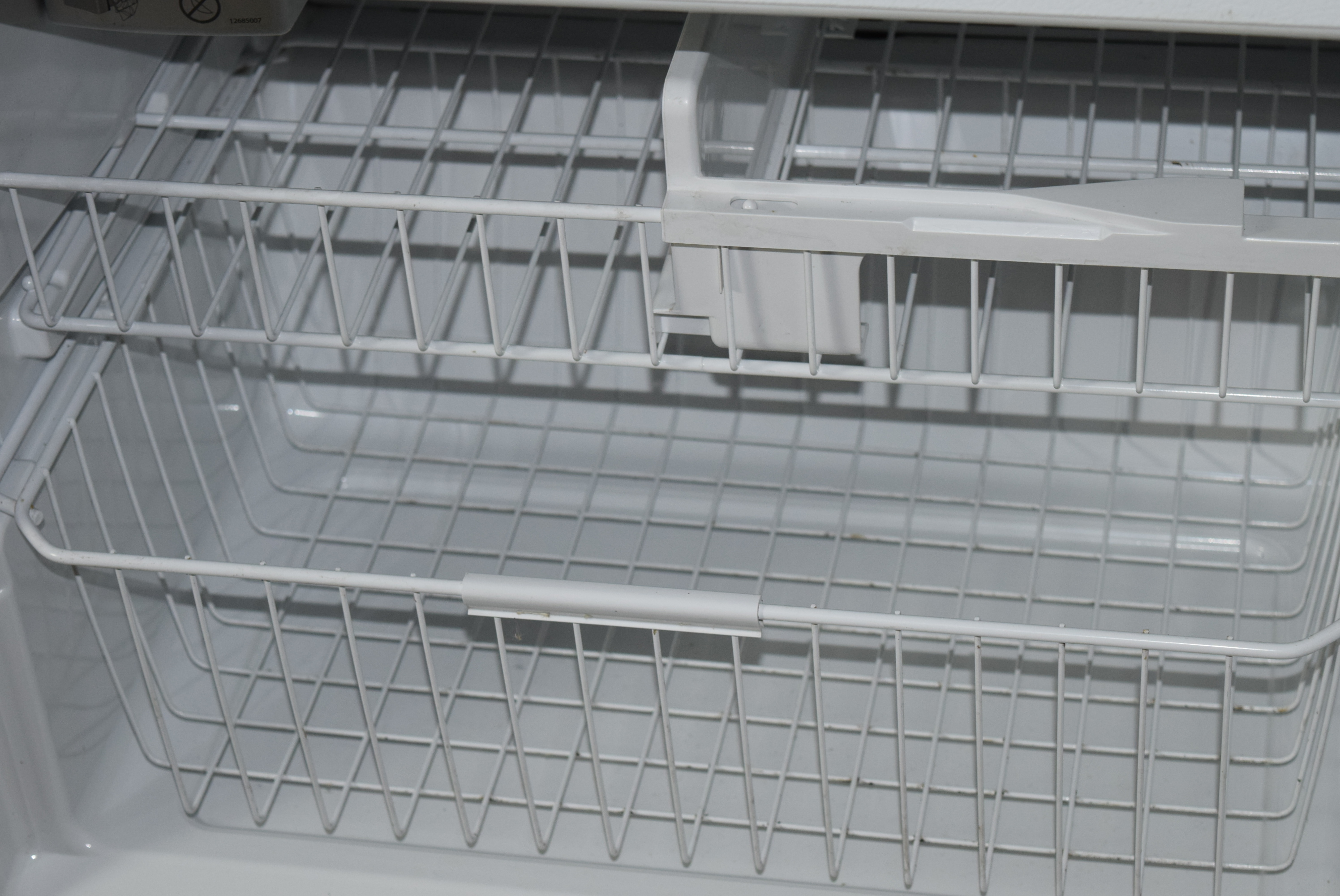 Maytag Performa 19 cu ft Refrigerator With Bottom Freezer