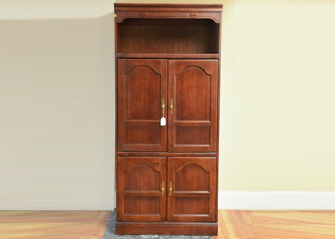 Mahogany Television/Entertainment Cabinet