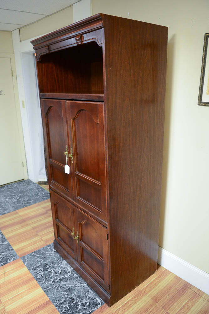 Mahogany Television/Entertainment Cabinet