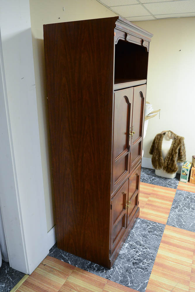Mahogany Television/Entertainment Cabinet