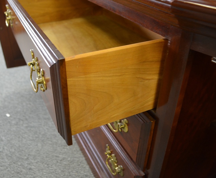 Sumter Cabinet Company Illuminated China Cabinet