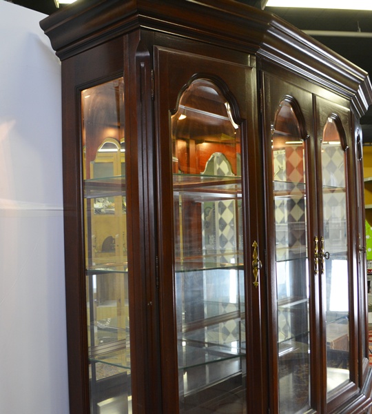 Sumter Cabinet Company Illuminated China Cabinet