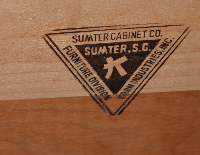 Sumter Cabinet Company Illuminated China Cabinet