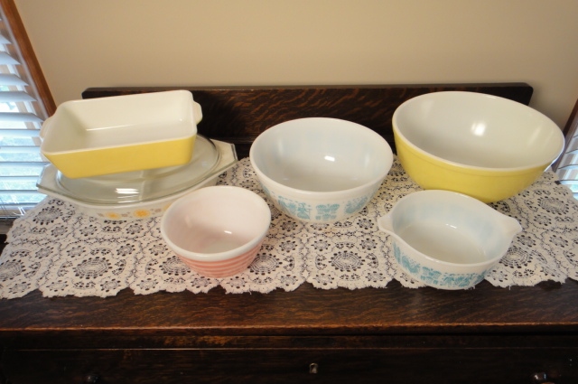 Vintage Pyrex Group