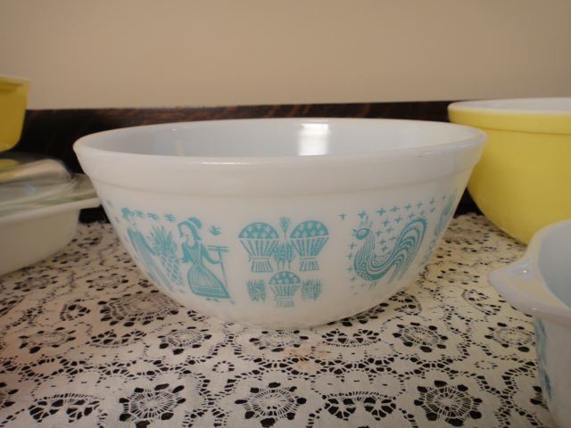 Vintage Pyrex Group