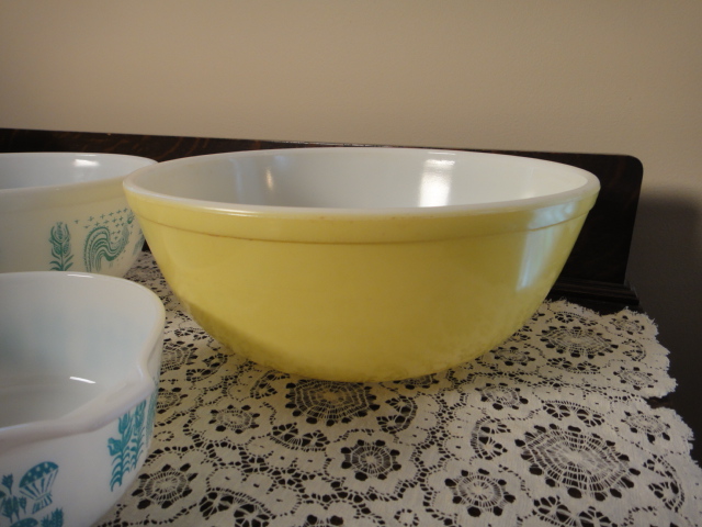 Vintage Pyrex Group