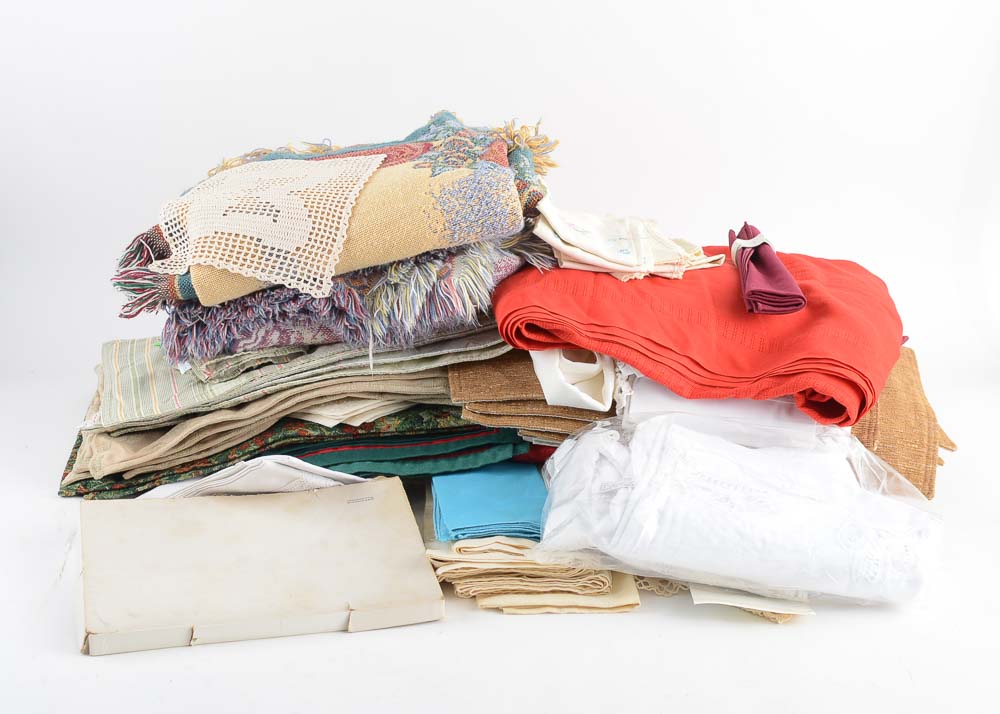 Assortment of Vintage & Modern Linens