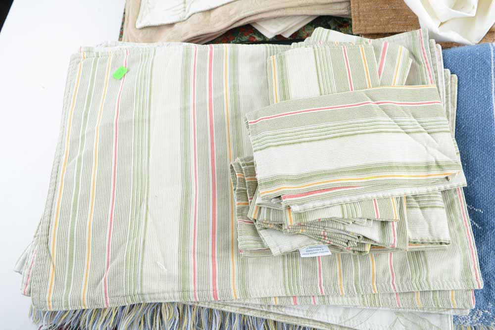 Assortment of Vintage & Modern Linens