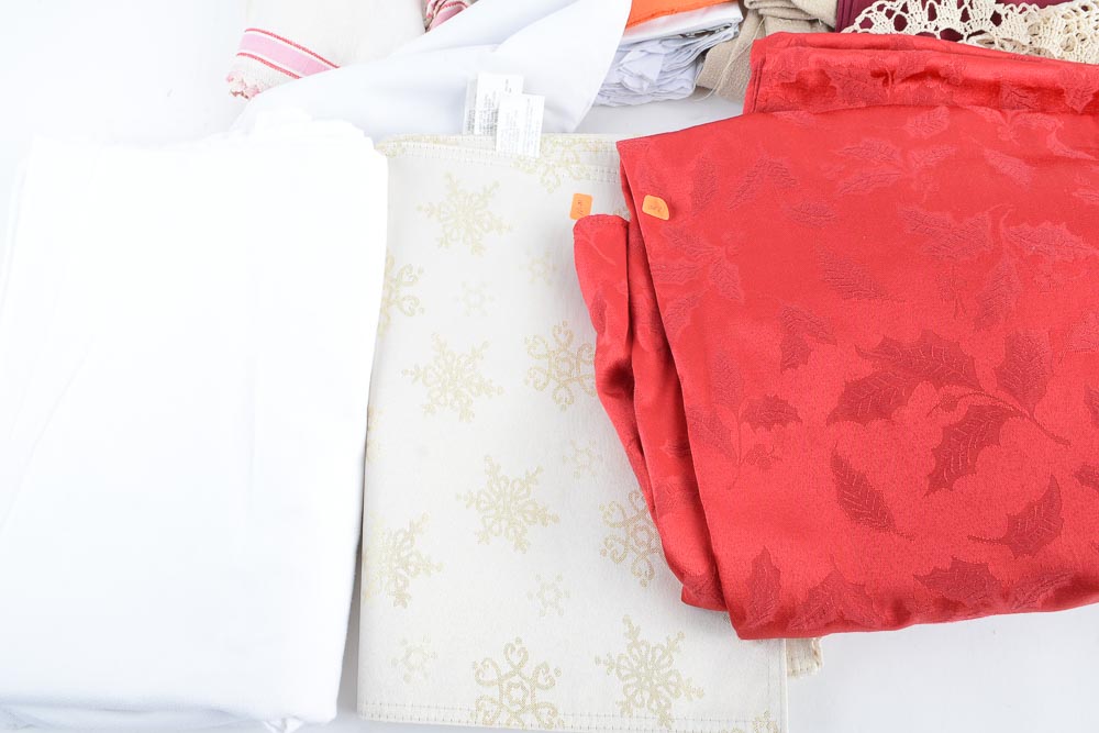 Assortment of Vintage & Modern Linens