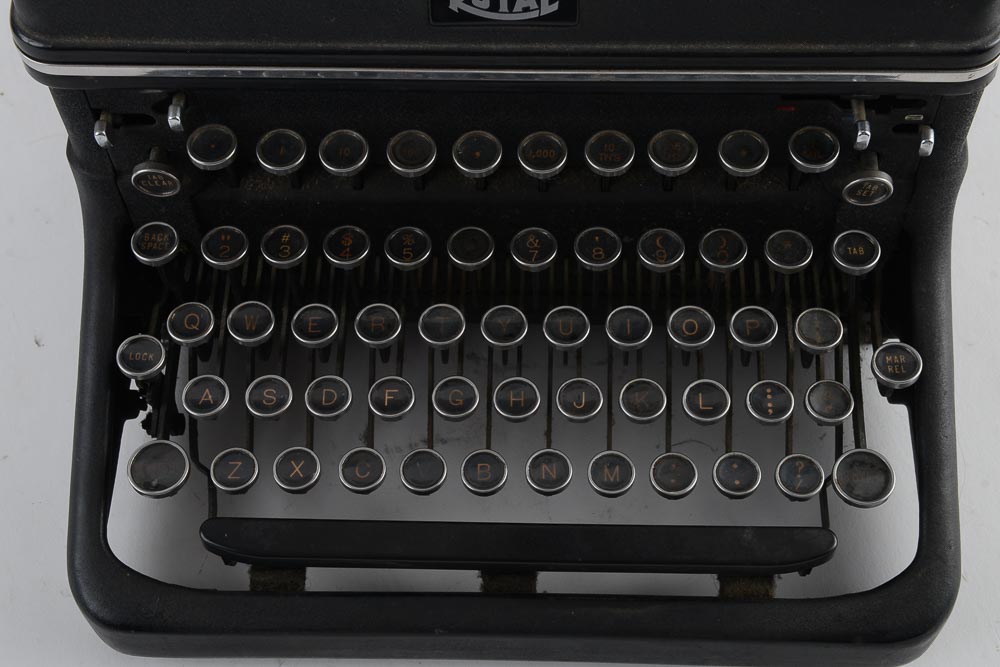 1939 Royal Typewriter