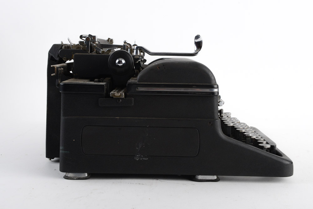 1939 Royal Typewriter