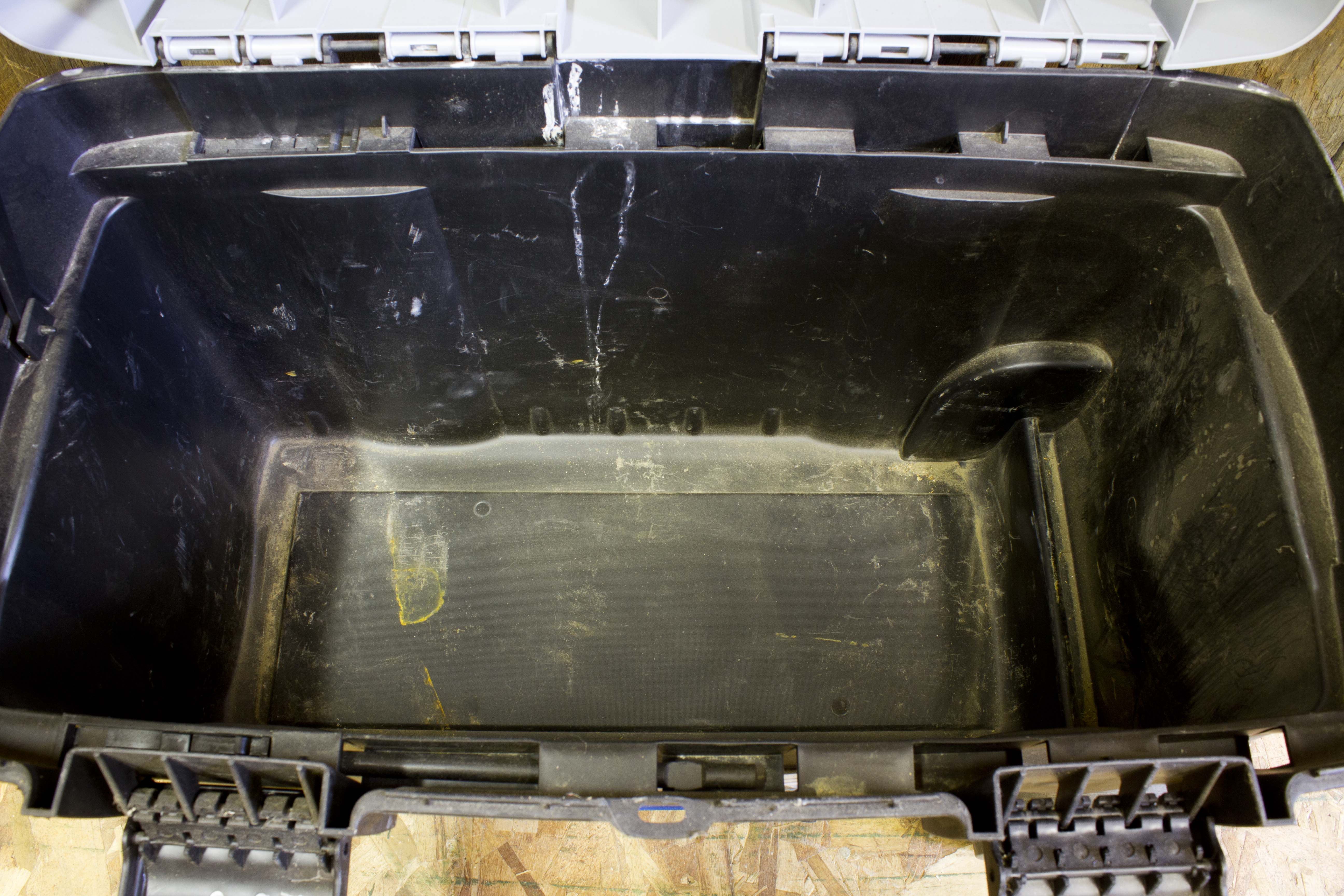 Keter Mastermate Toolbox & ShopvVac