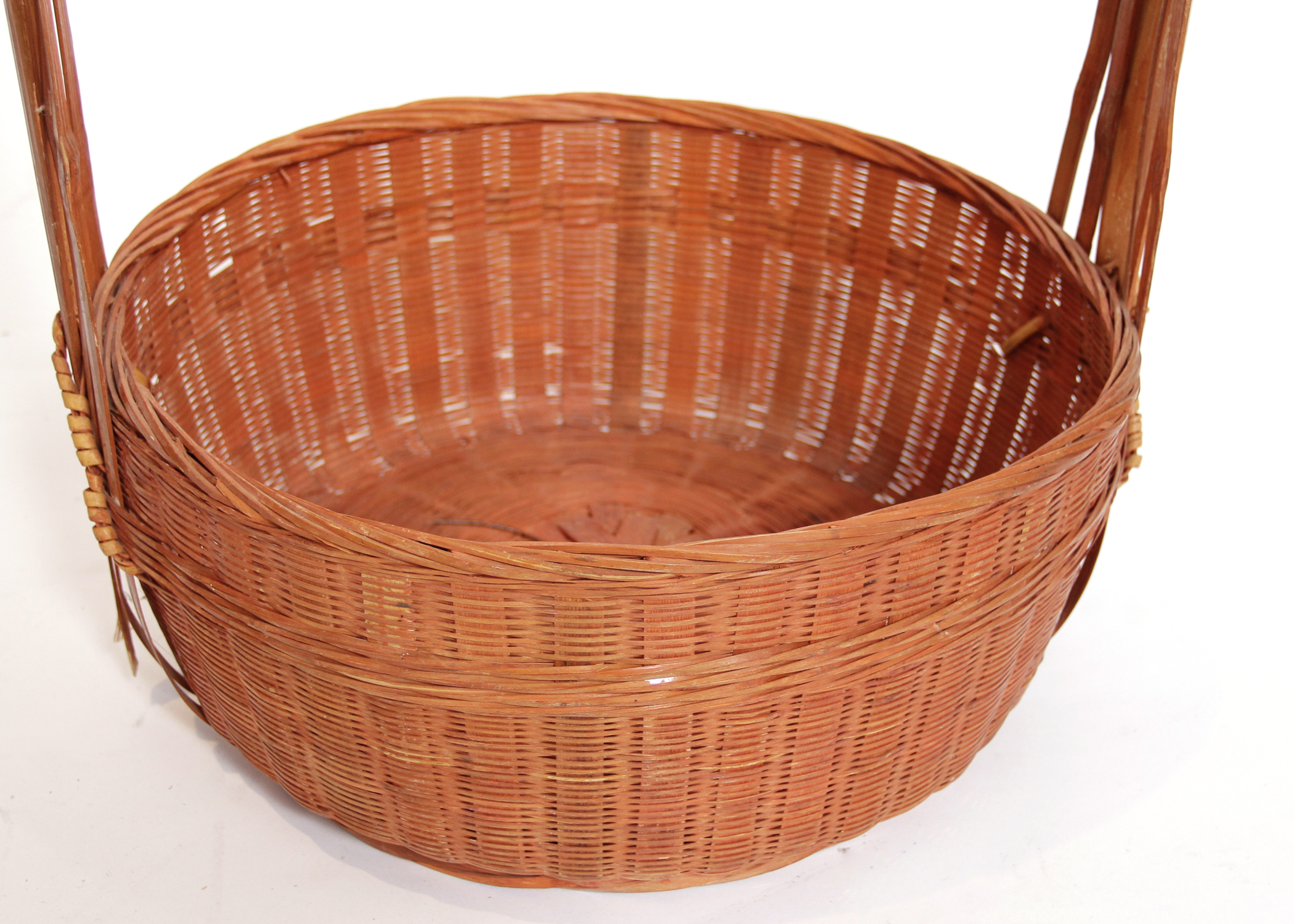 Vintage Rattan Table and Décor