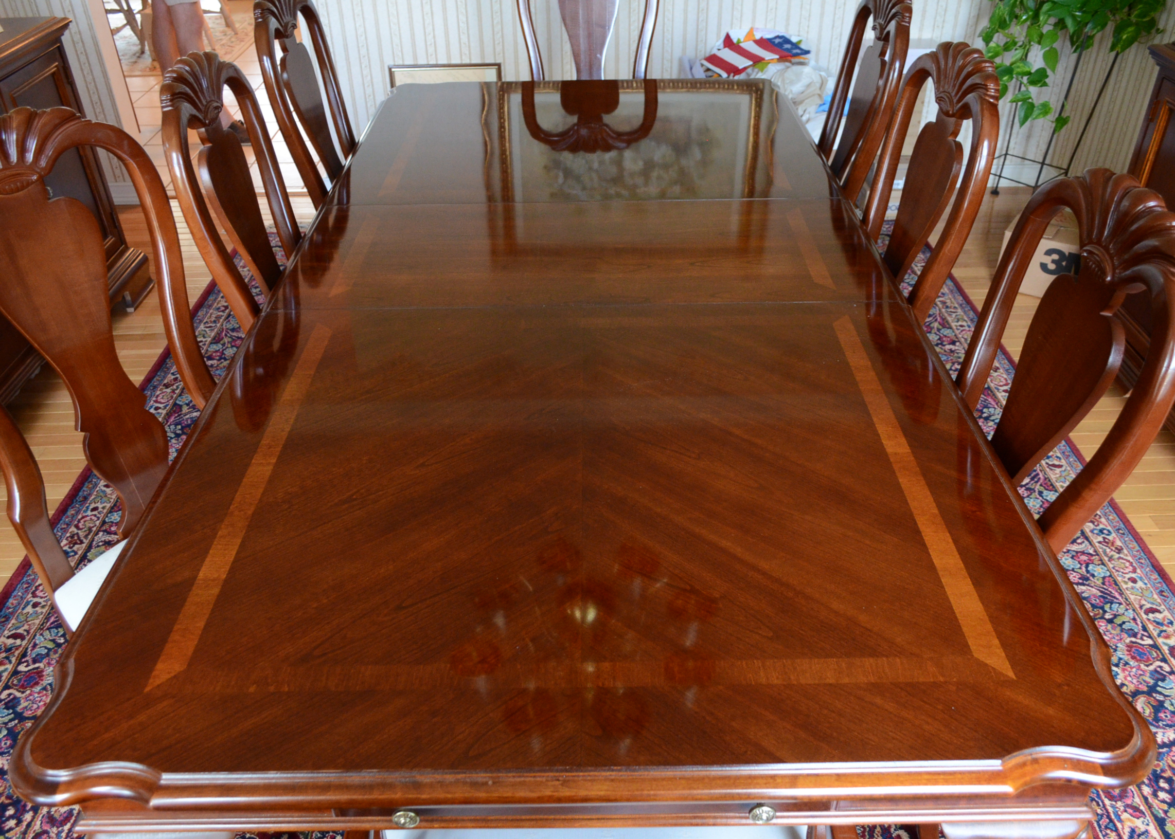 Cherry American Drew Queen Anne Dining Table and Chairs
