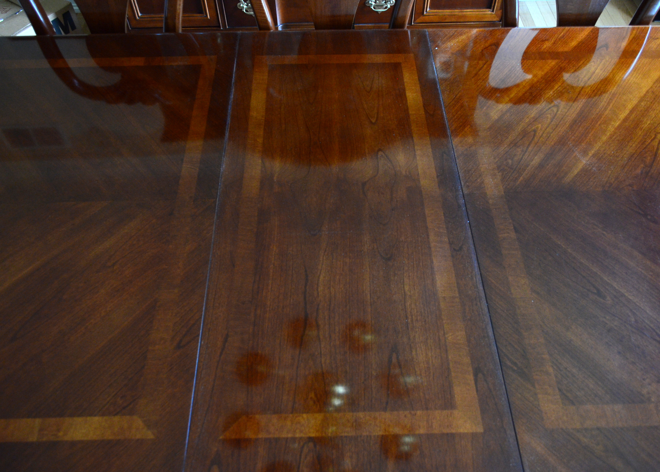 Cherry American Drew Queen Anne Dining Table and Chairs