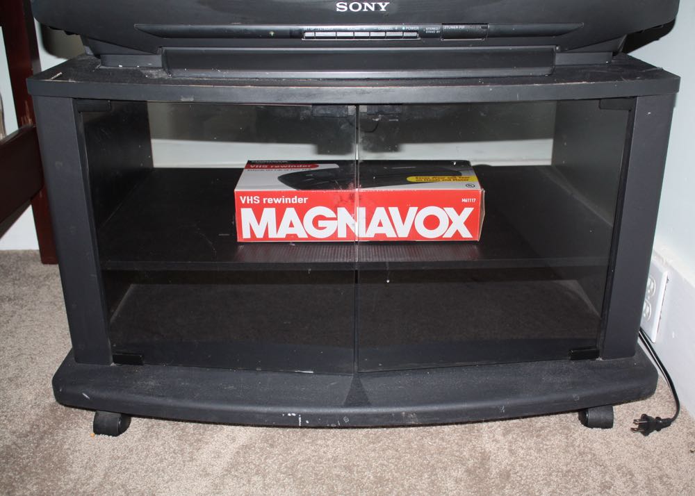 Sony Trinitron 32" Color Television, VCR and Stand