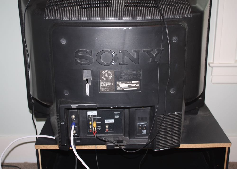 Sony Trinitron 32" Color Television, VCR and Stand
