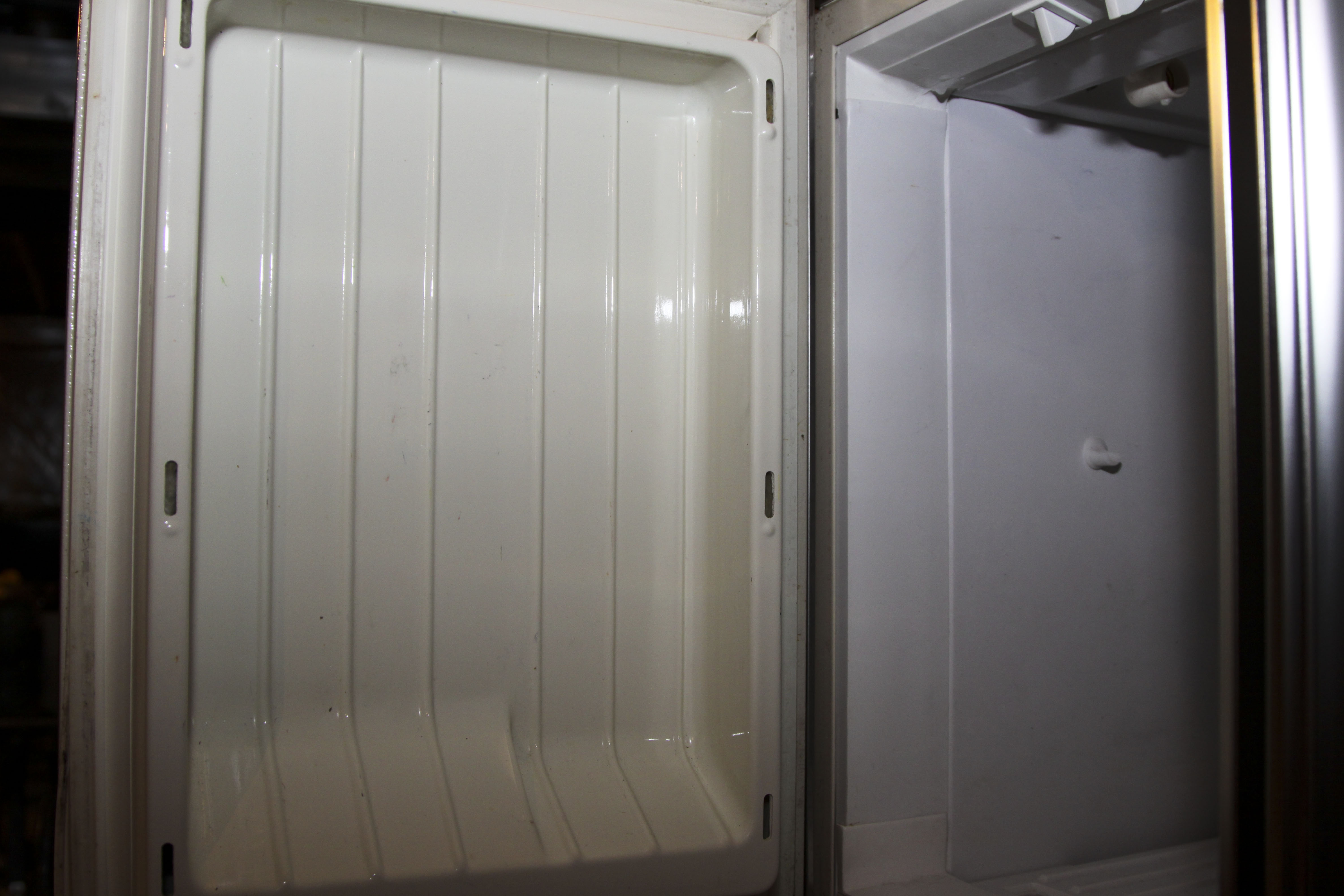 Vintage Black Amana Automatic Refrigerator 22