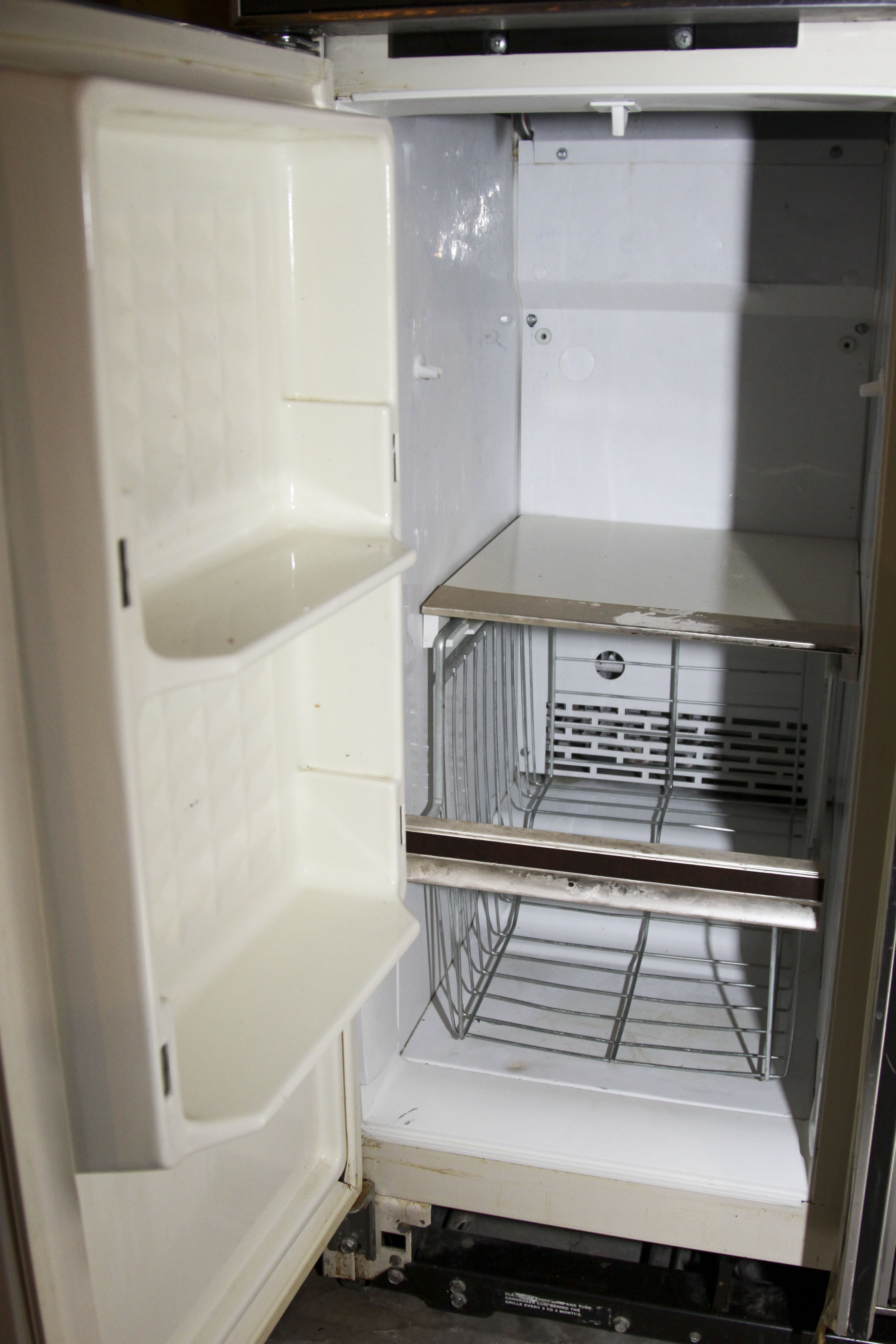 Vintage Black Amana Automatic Refrigerator 22