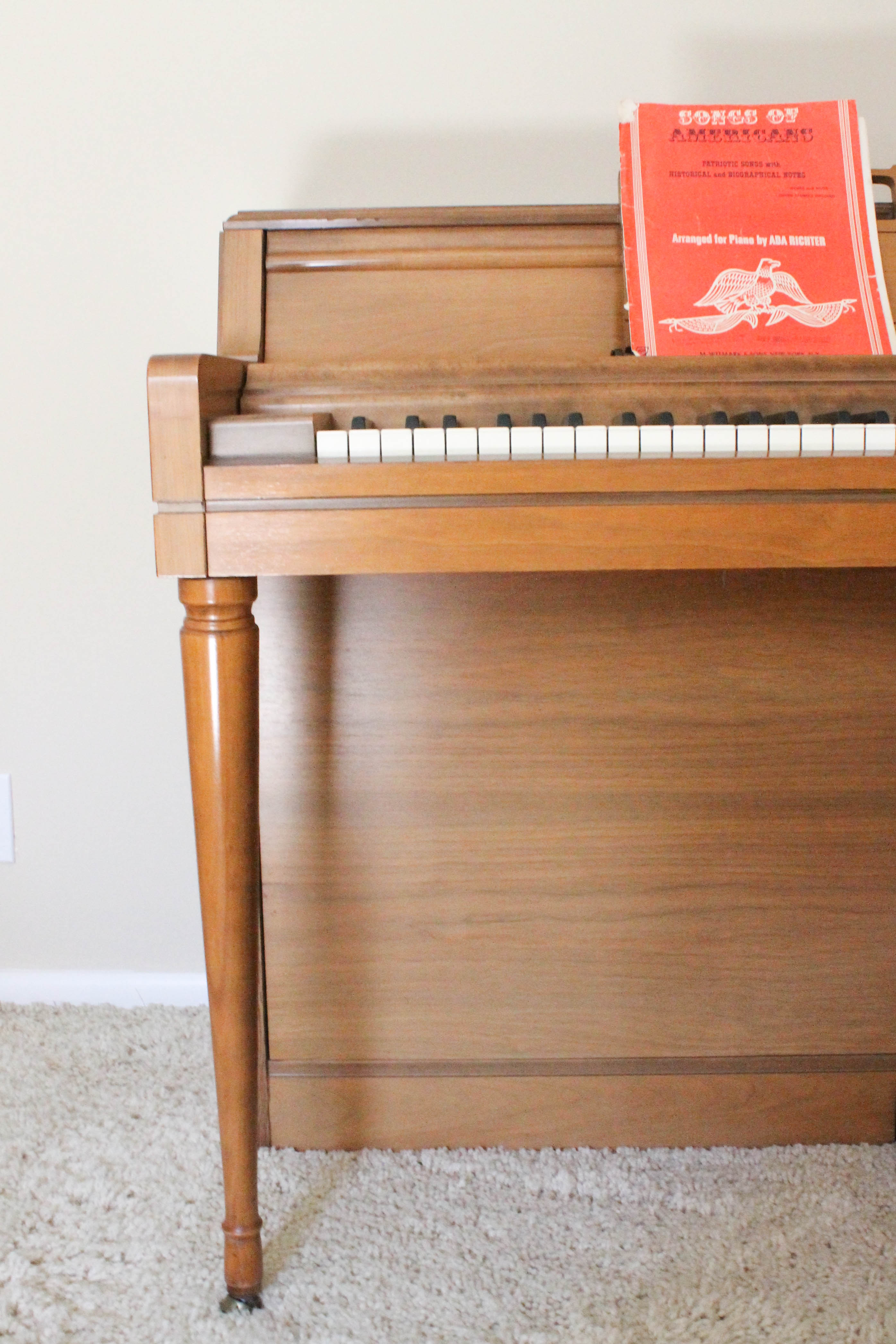 Vintage Oak Wurlitzer Upright Piano