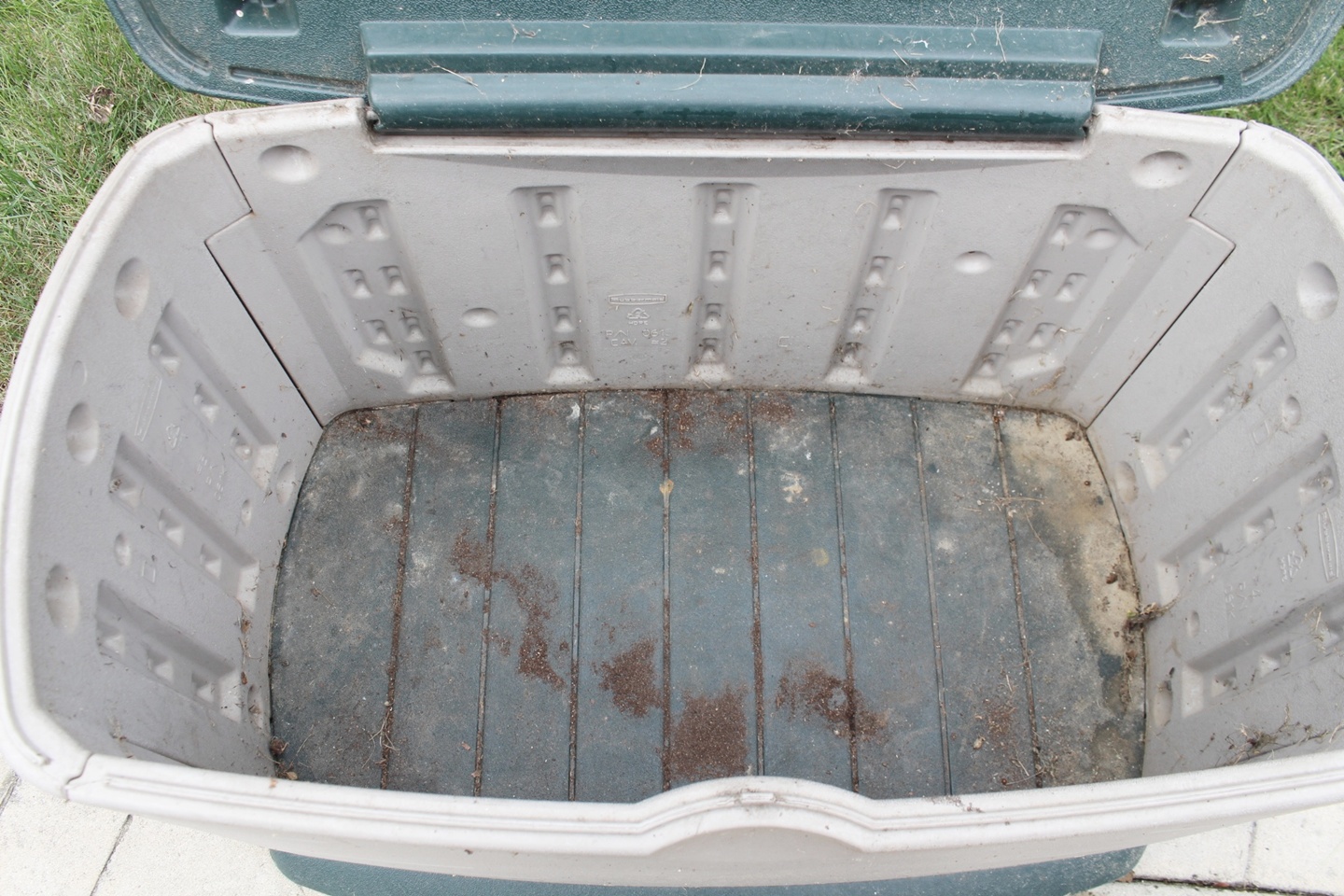 Rubbermaid Outdoor Deck Box Storage/Seating