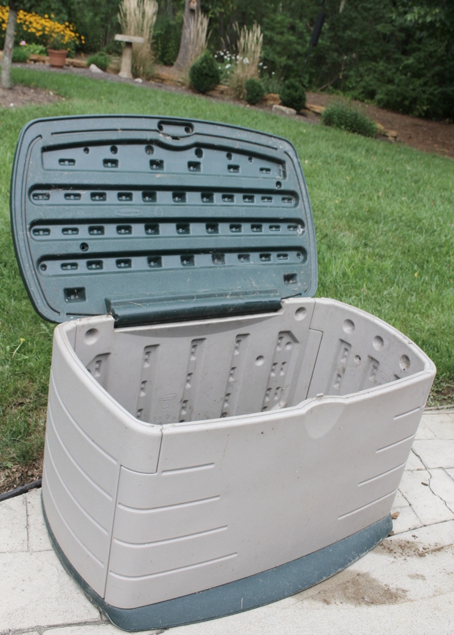 Rubbermaid Outdoor Deck Box Storage/Seating