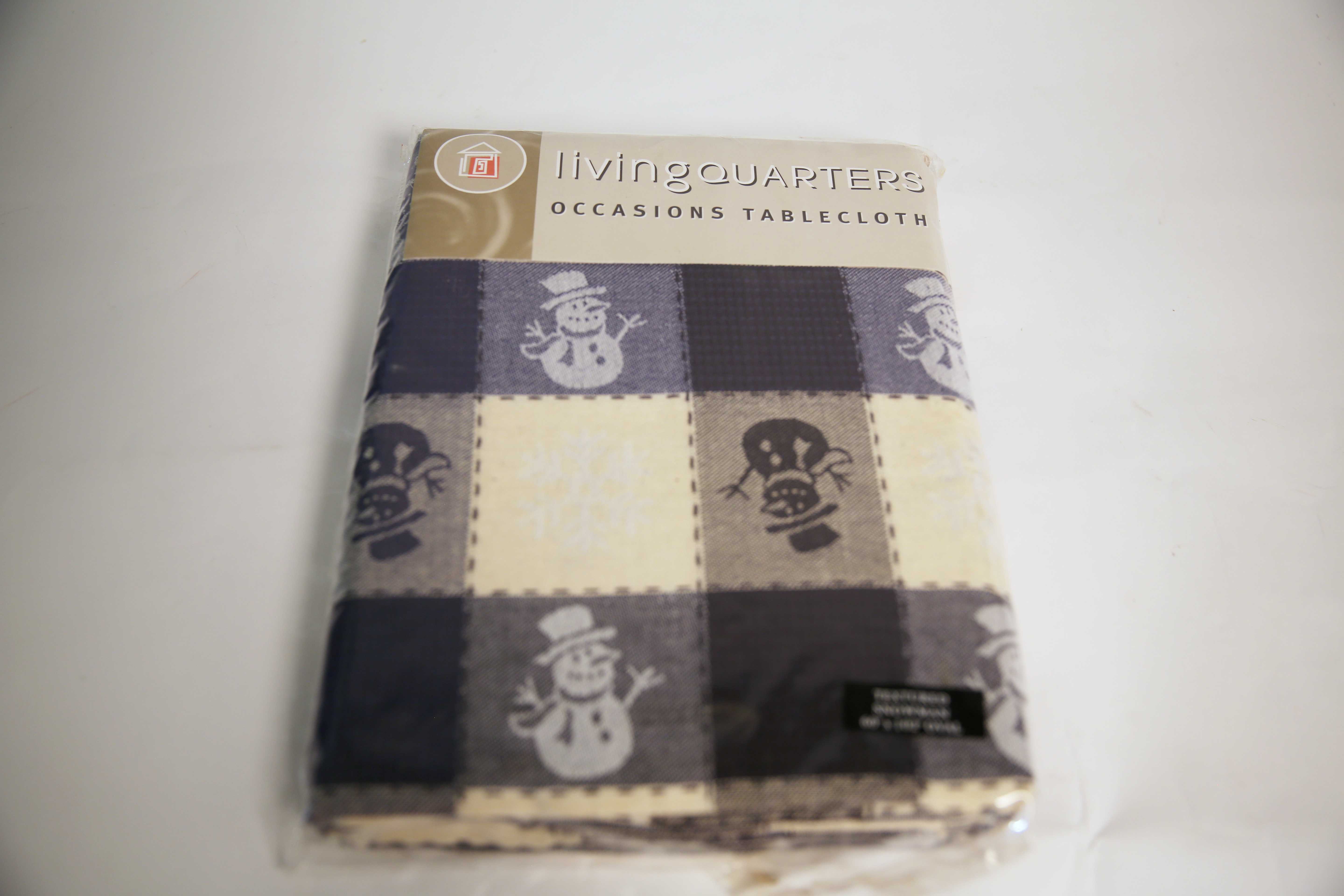 Holiday Glassware and Table Linens