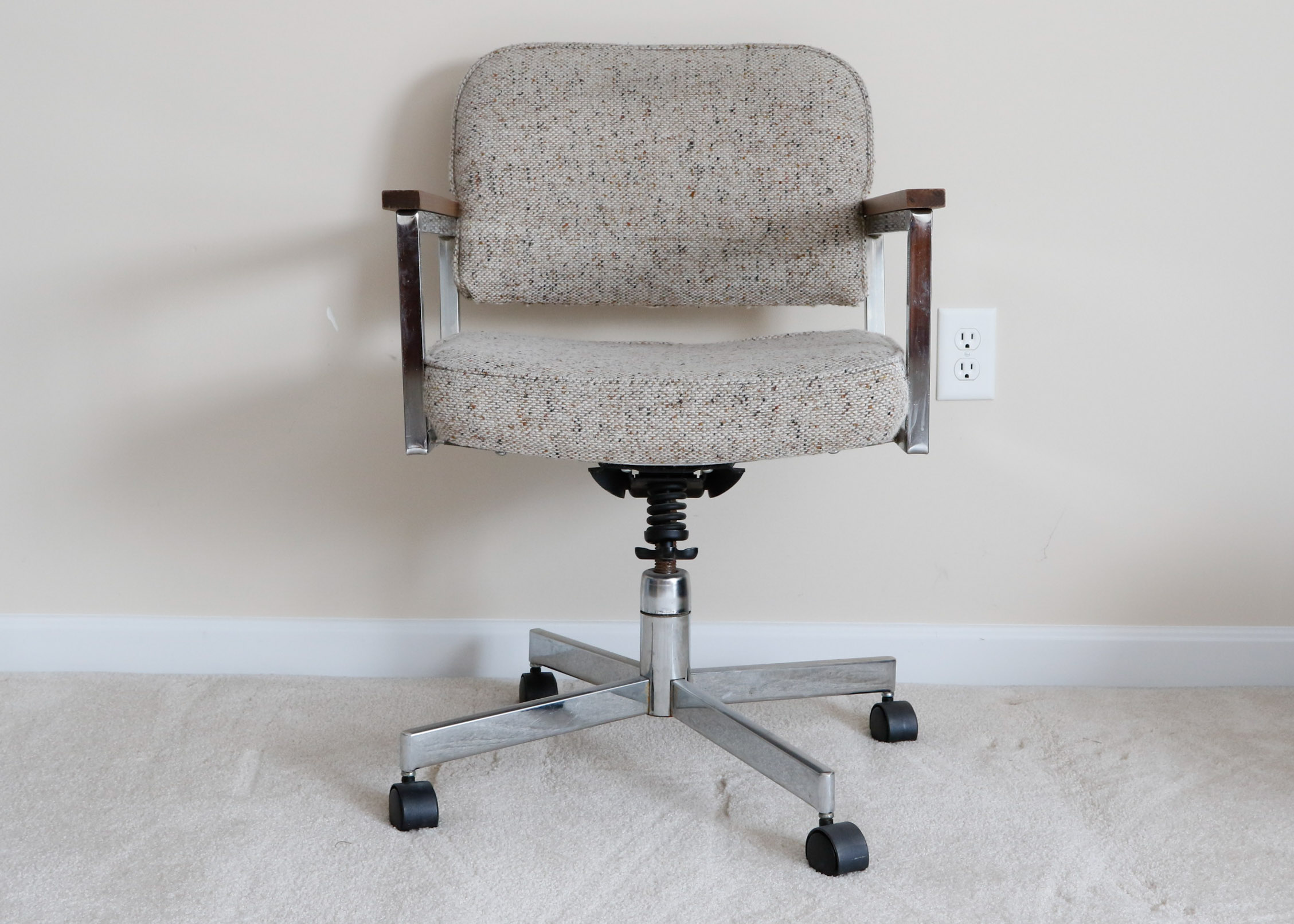Mid-Century Swivel Desk Chair