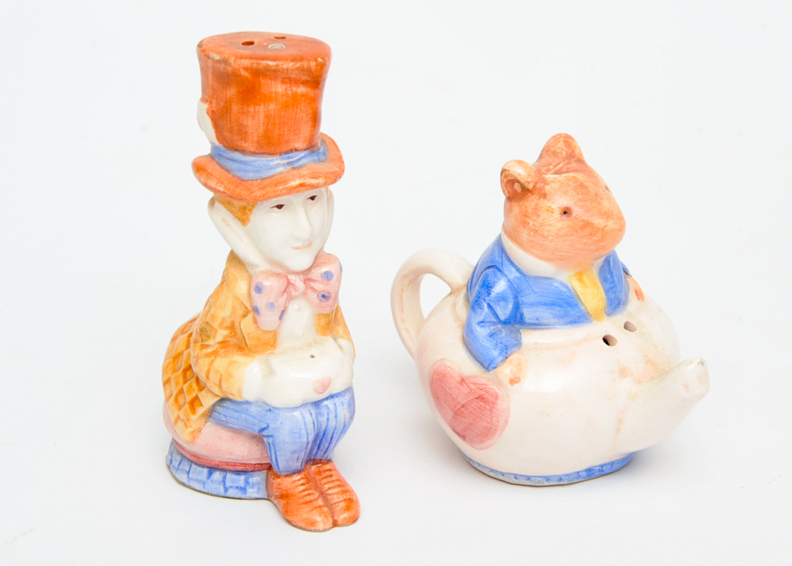 "Alice in Wonderland" Tea Set