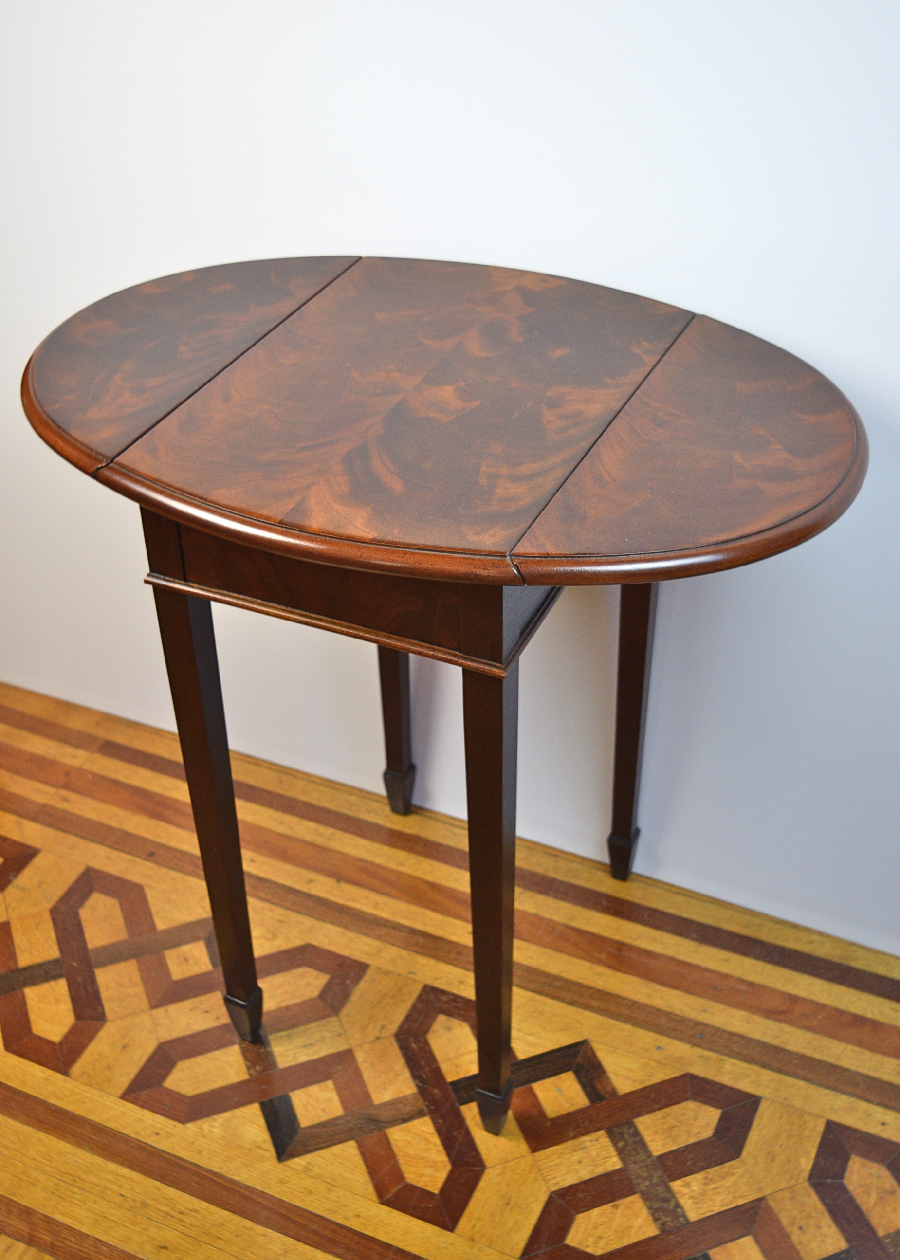 Hekman Furniture Co. Small Drop-Leaf Side Table