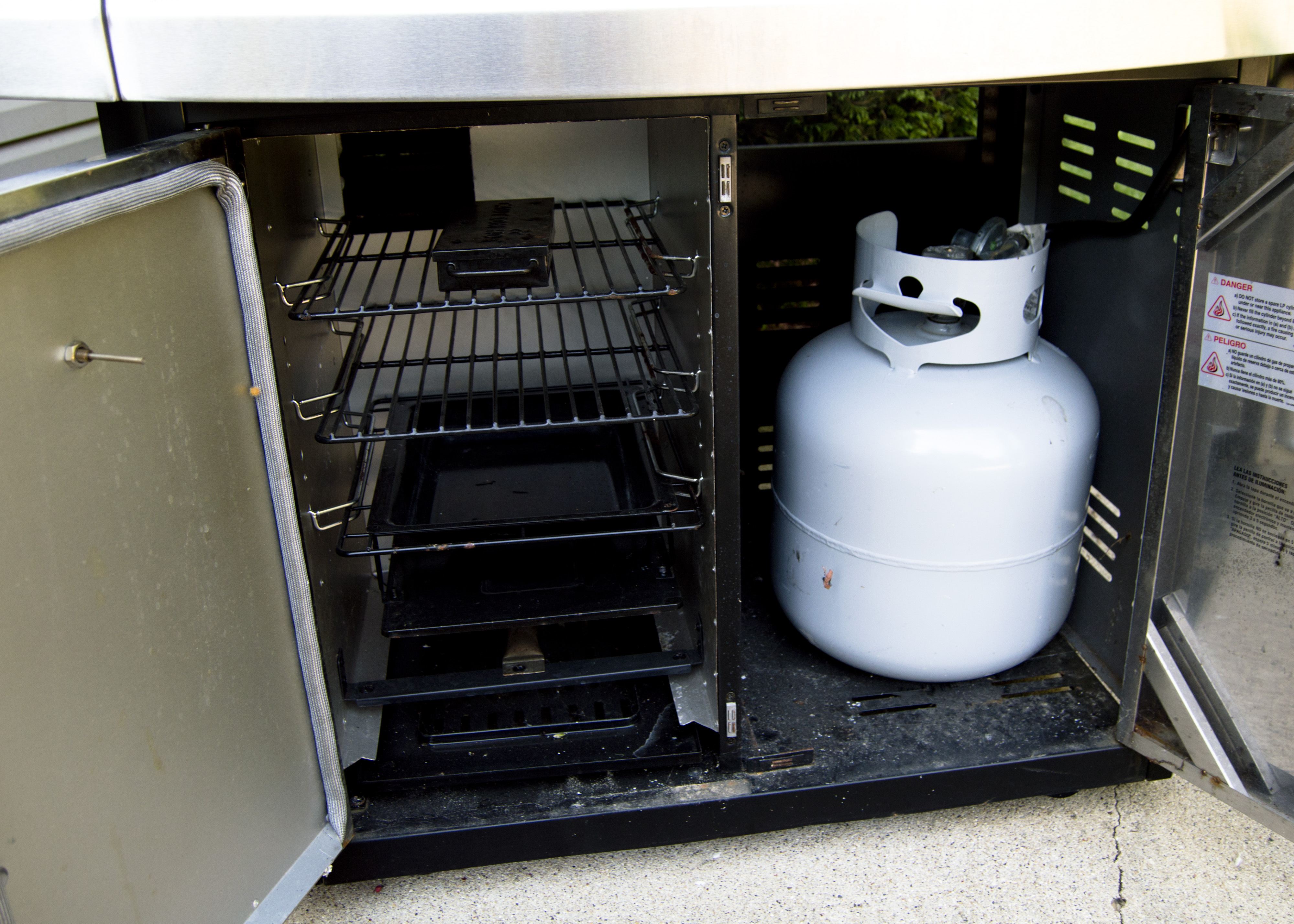 Brinkmann Stainless Steel Professional Propane Grill with Smoker