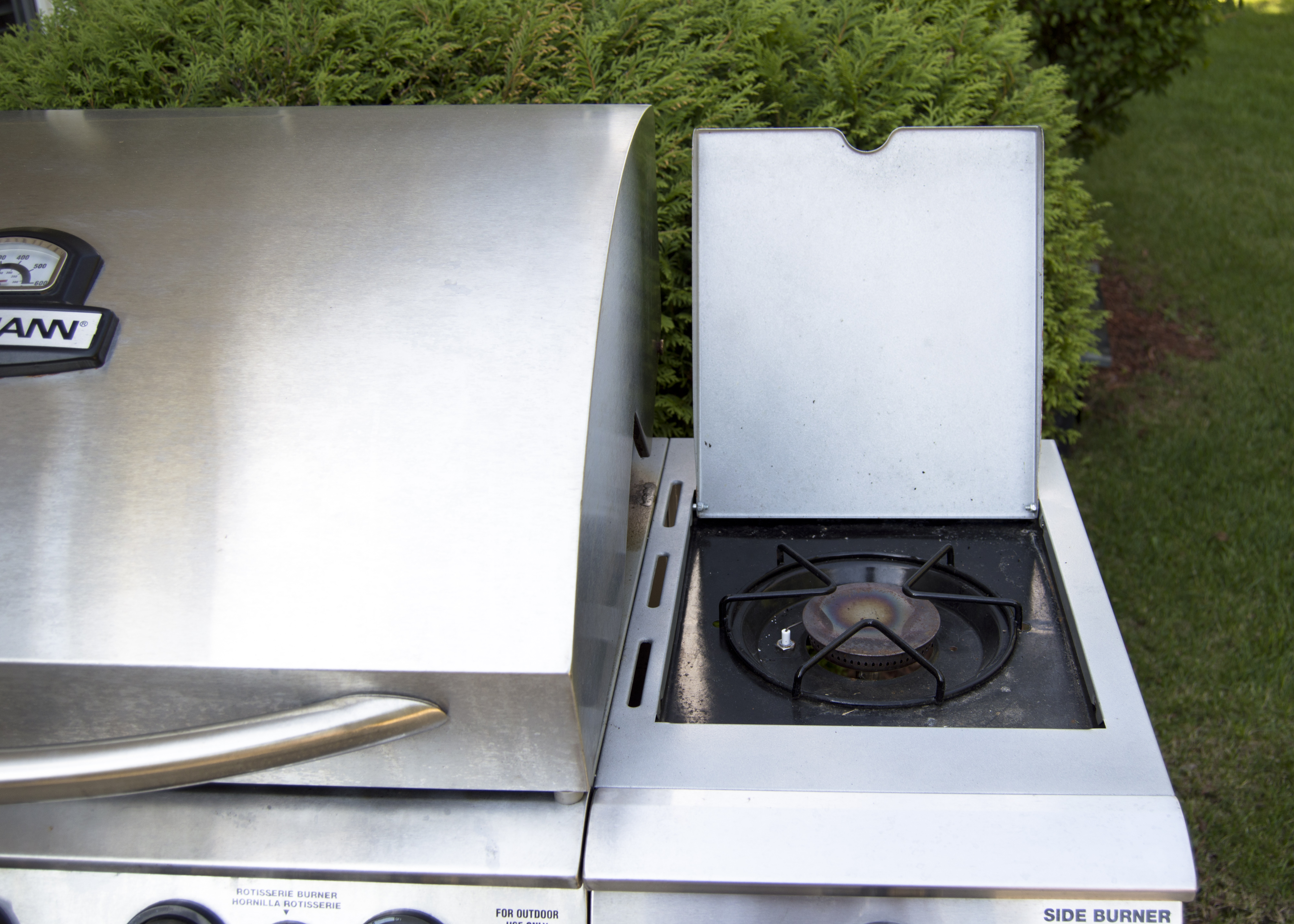 Brinkmann Stainless Steel Professional Propane Grill with Smoker