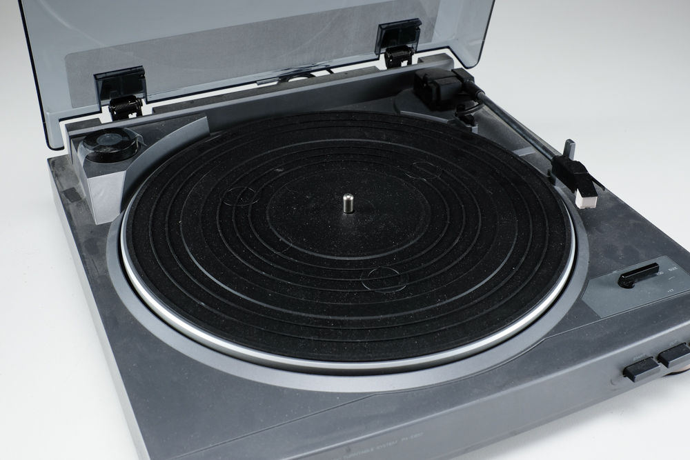 Aiwa Stereo Full Automatic Turntable System PX-E850