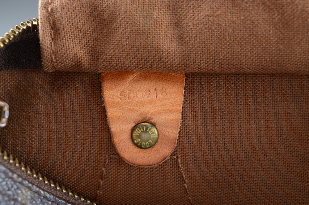 Louis Vuitton Signature Monogram Coated Canvas Speedy 30 Handbag