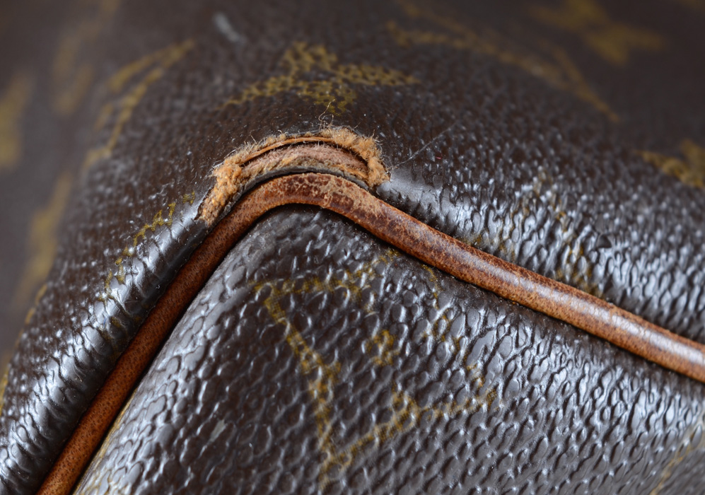 Louis Vuitton Signature Monogram Coated Canvas Speedy 30 Handbag