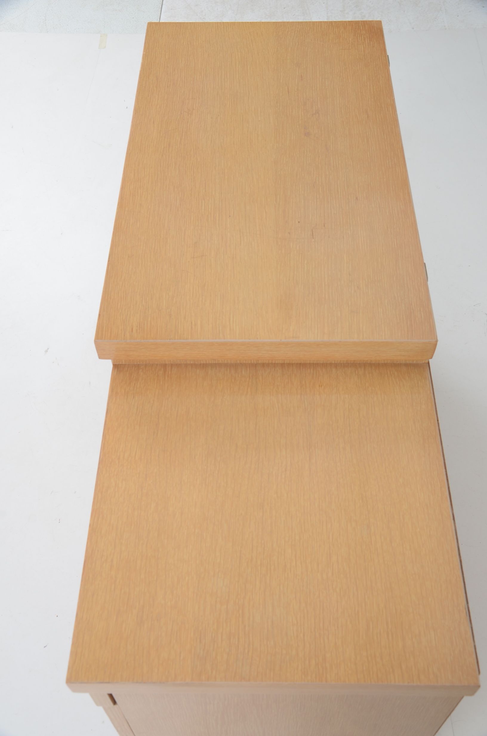 Lane Mid Century Modern Cedar Chest